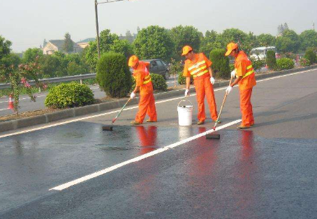 吕梁 彩色路面喷漆维修改色的使用寿命有多长？